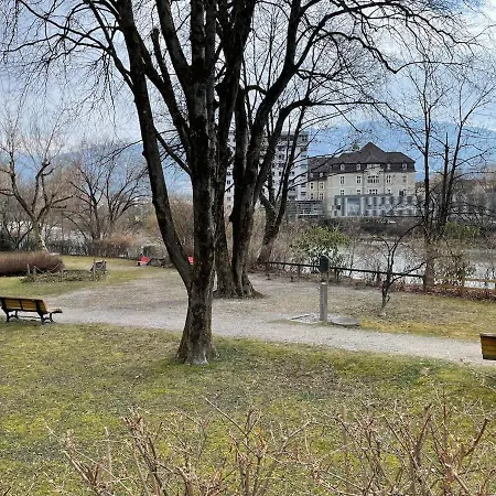 Daire Innside - Terrace And Mountain Views İnnsbruck